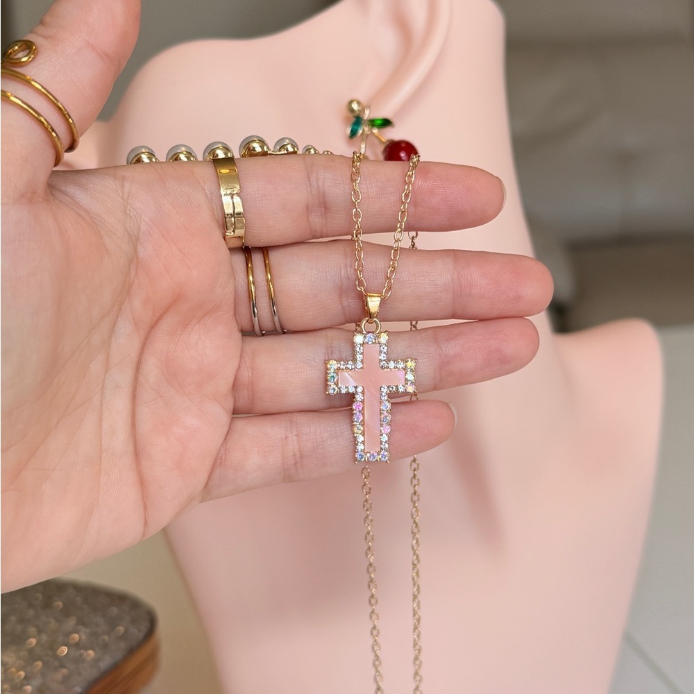 ⚜️ Gold and Silver Cross Pendant Necklace - Picture 6 of 10